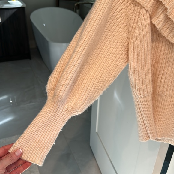 H&M sweater - Picture 3 of 4